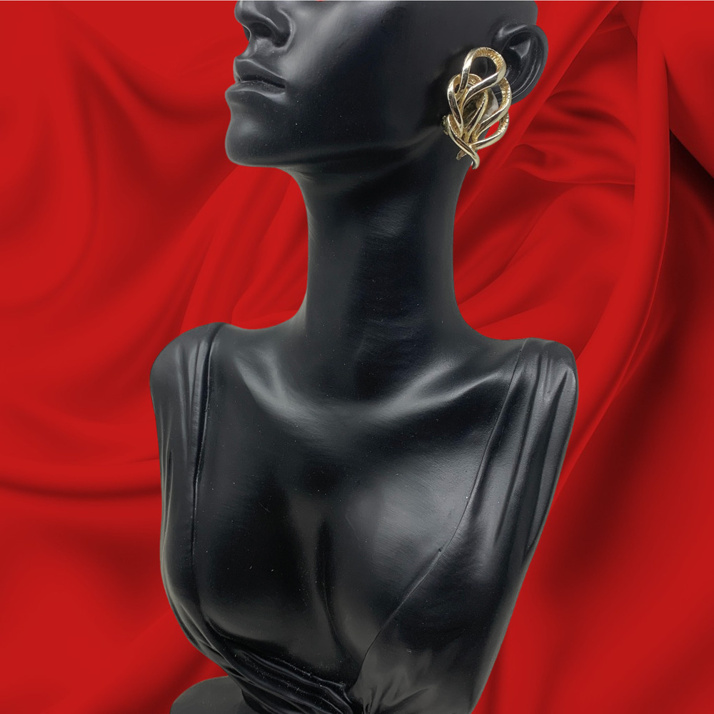 Vintage 1970's Sarah Coventry Gold Tone Modernist Ribbon Earrings Clip On Runway - Picture 4 of 6